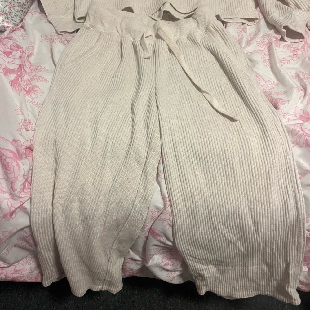 Cream Ribbed Knit Lounge Set - Picture 3 of 3